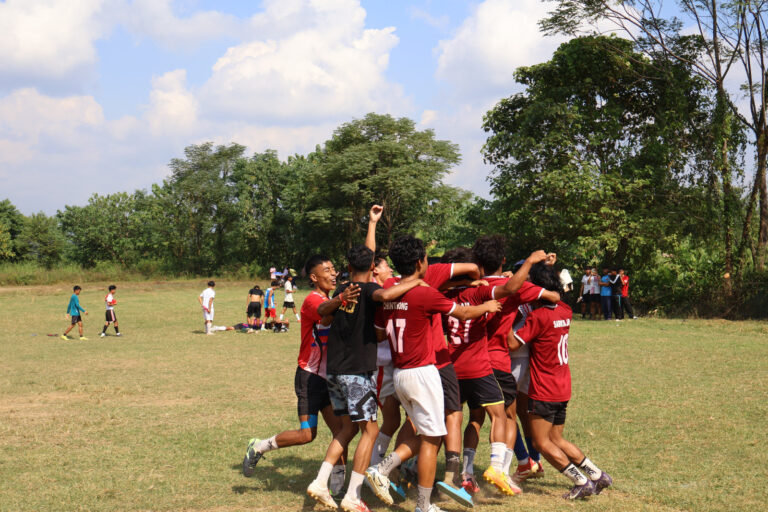 cfb8bdb4-3c0a-4b6f-bf87-c127fd24d6e8